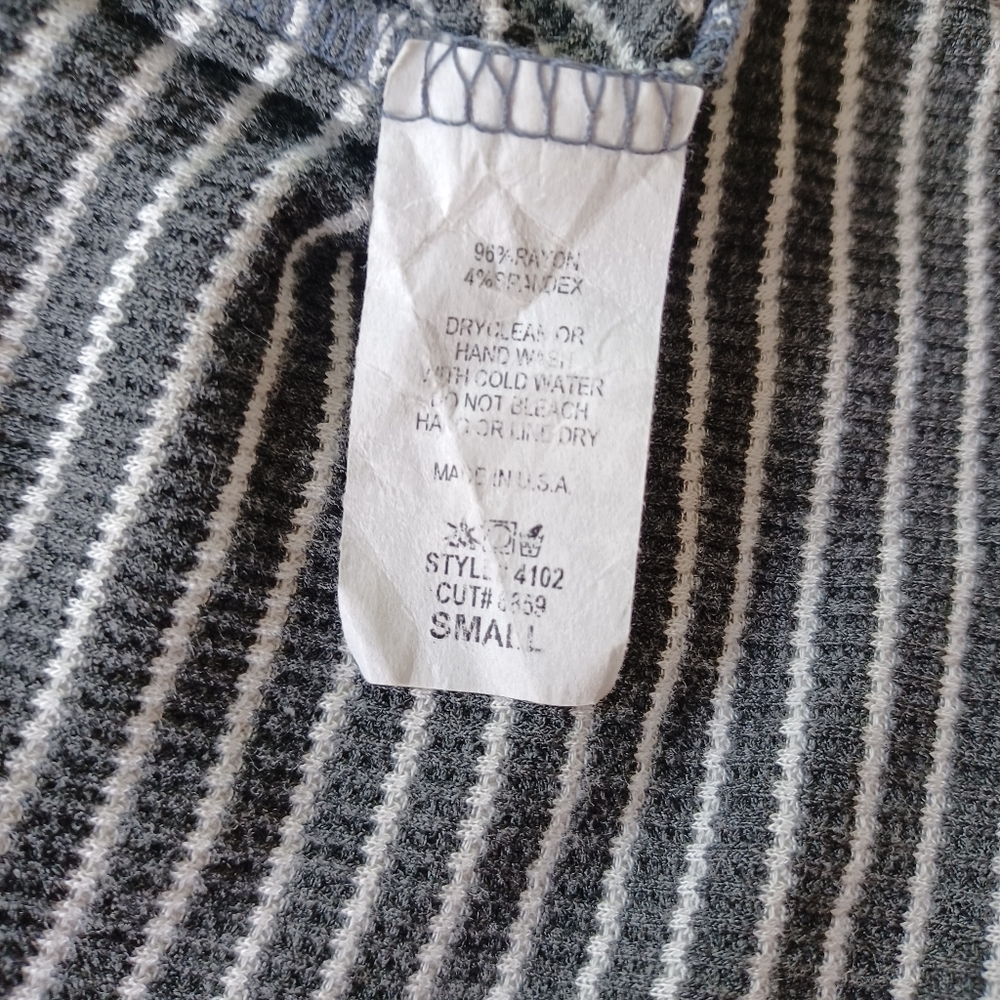 {Entro} Striped V-neck Button Front Top - Picture 5 of 5